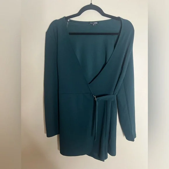 Fashion Nova The Night Has Just Begun Romper Hunter Green Size Medium - Picture 5 of 11
